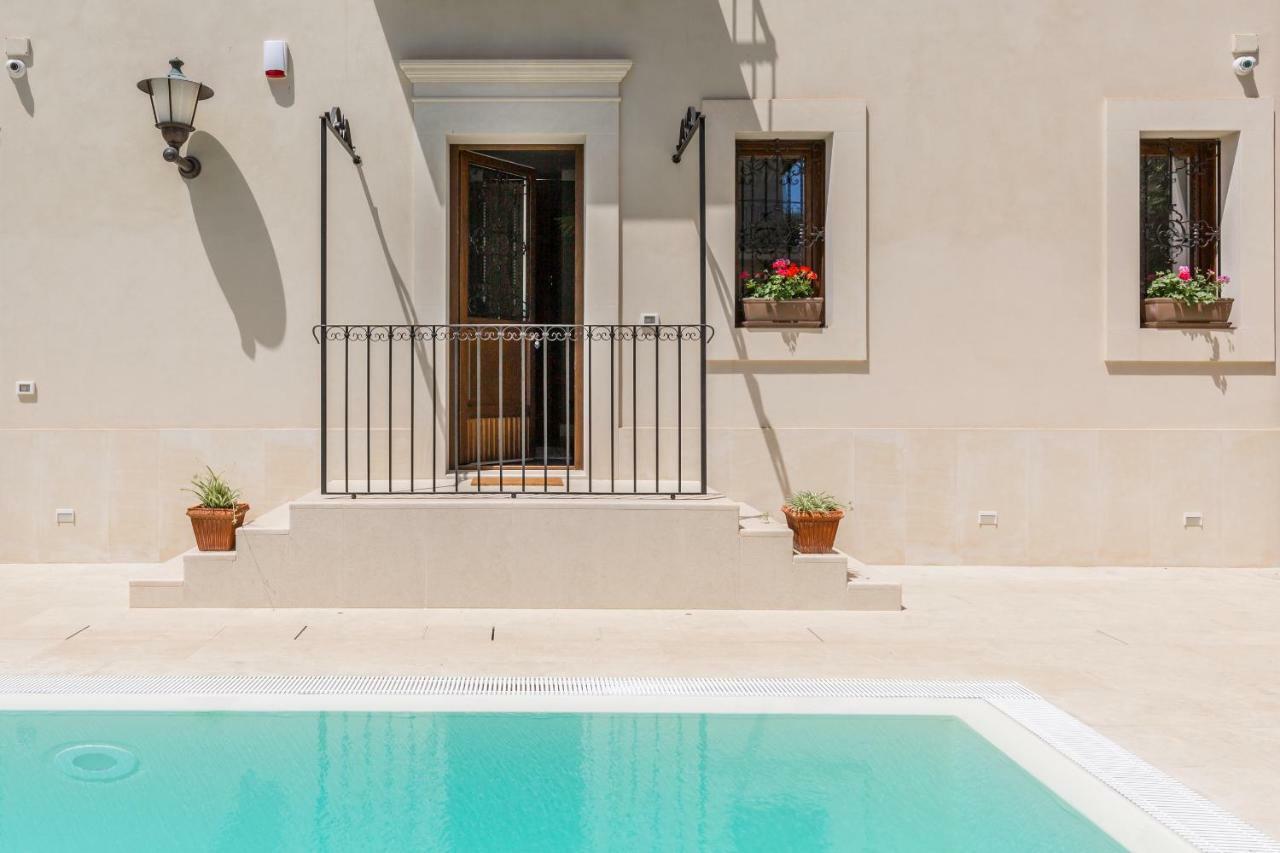 Villa Raphael Avola Extérieur photo