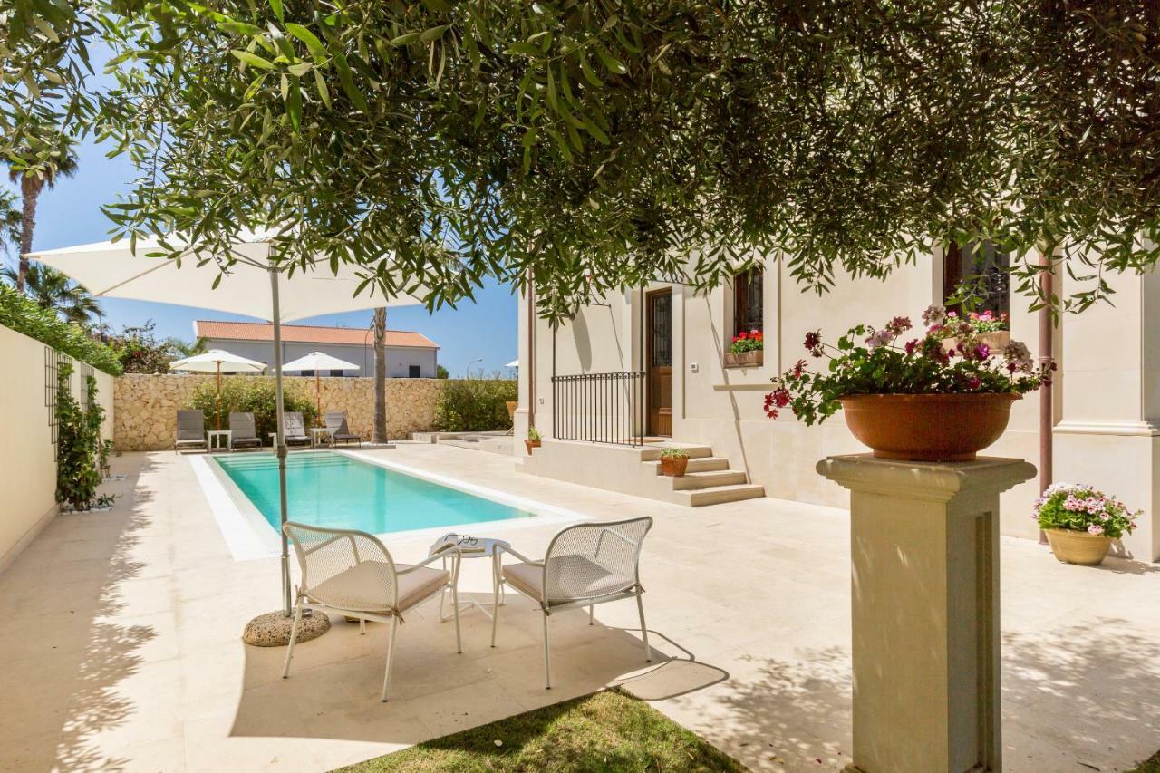 Villa Raphael Avola Extérieur photo