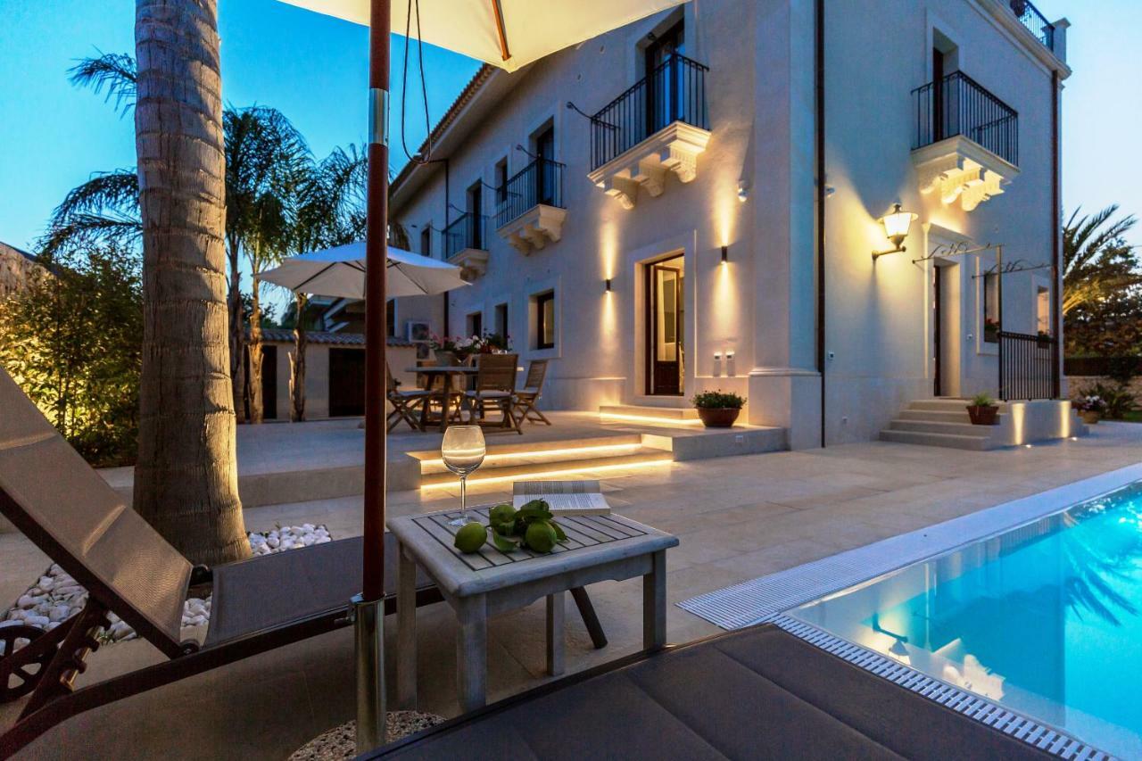 Villa Raphael Avola Extérieur photo