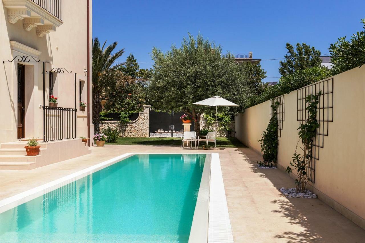 Villa Raphael Avola Extérieur photo