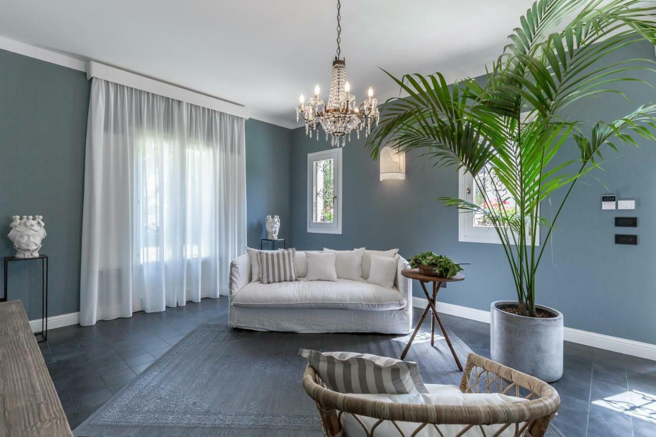 Villa Raphael Avola Extérieur photo