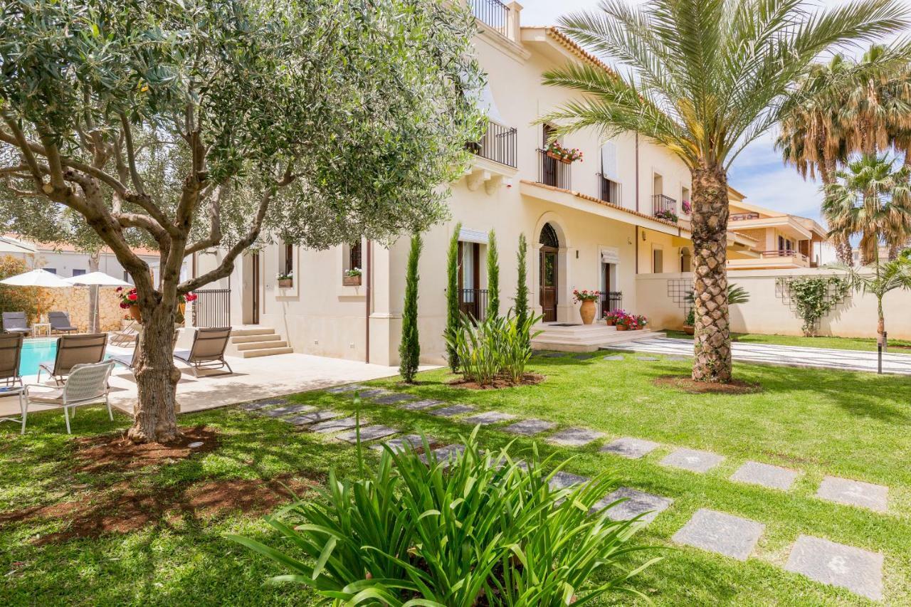 Villa Raphael Avola Extérieur photo
